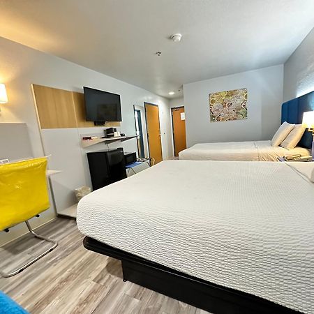 Microtel Inn & Suites By Wyndham Gallup - Pet Friendly Extérieur photo