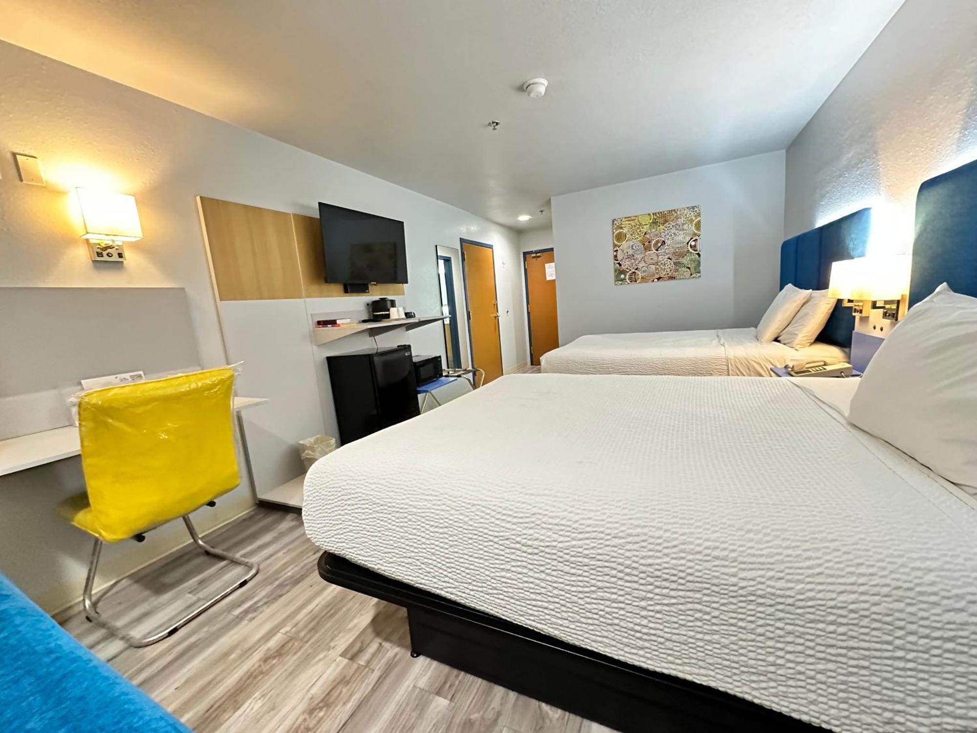 Microtel Inn & Suites By Wyndham Gallup - Pet Friendly Extérieur photo