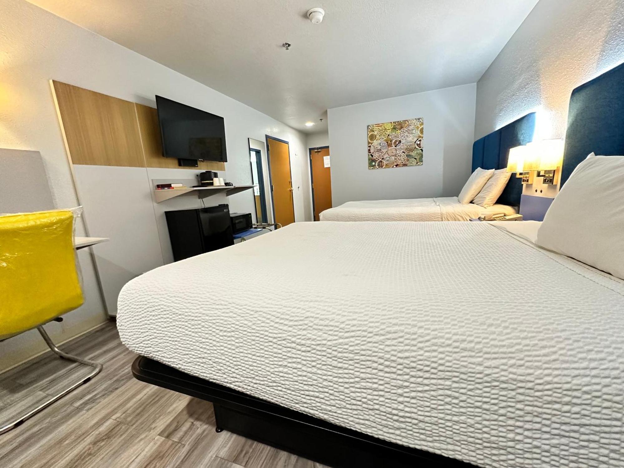 Microtel Inn & Suites By Wyndham Gallup - Pet Friendly Extérieur photo