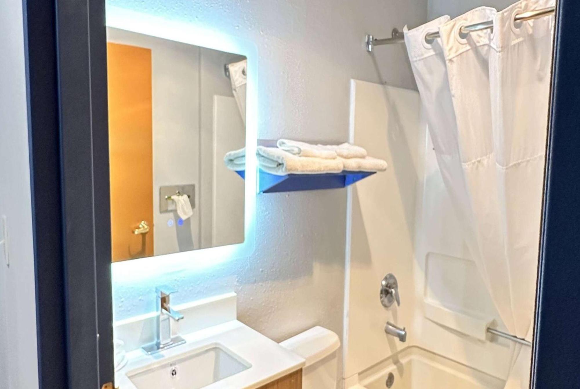 Microtel Inn & Suites By Wyndham Gallup - Pet Friendly Extérieur photo