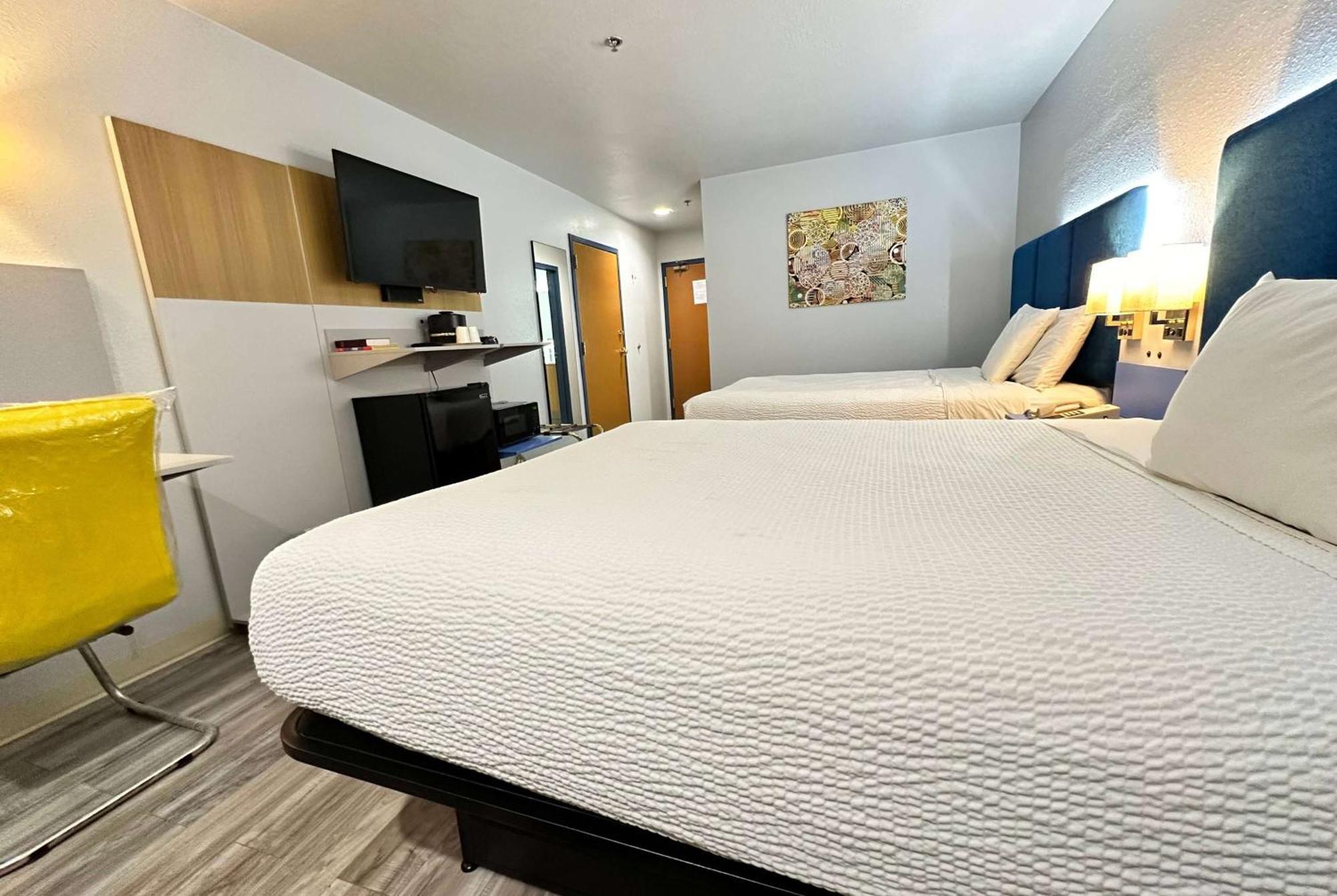 Microtel Inn & Suites By Wyndham Gallup - Pet Friendly Extérieur photo